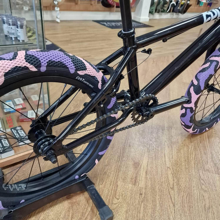 Cult BMX Bikes Black with Purple Camo Tyres Cult 2024 Juvenile 18 Inch Bike Black with Purple Camo Tyres