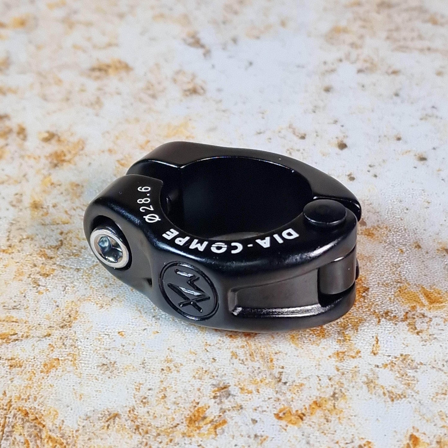 Dia-Compe Old School BMX Black Dia-Compe MX1500 28.6mm Hinged Seat Clamp
