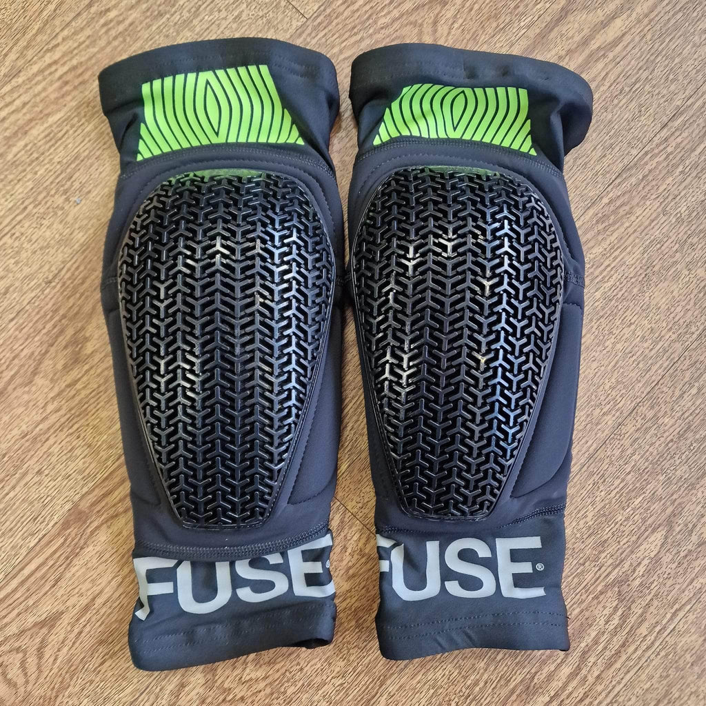 Fuse Omega Pocket BMX Knee Pads