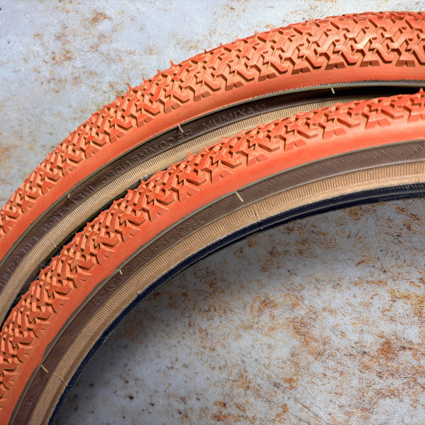 Kenda Old School BMX 20 x 1.75 / Orange Kenda K55 Skinwall Coloured Freestyle Tyres Pair