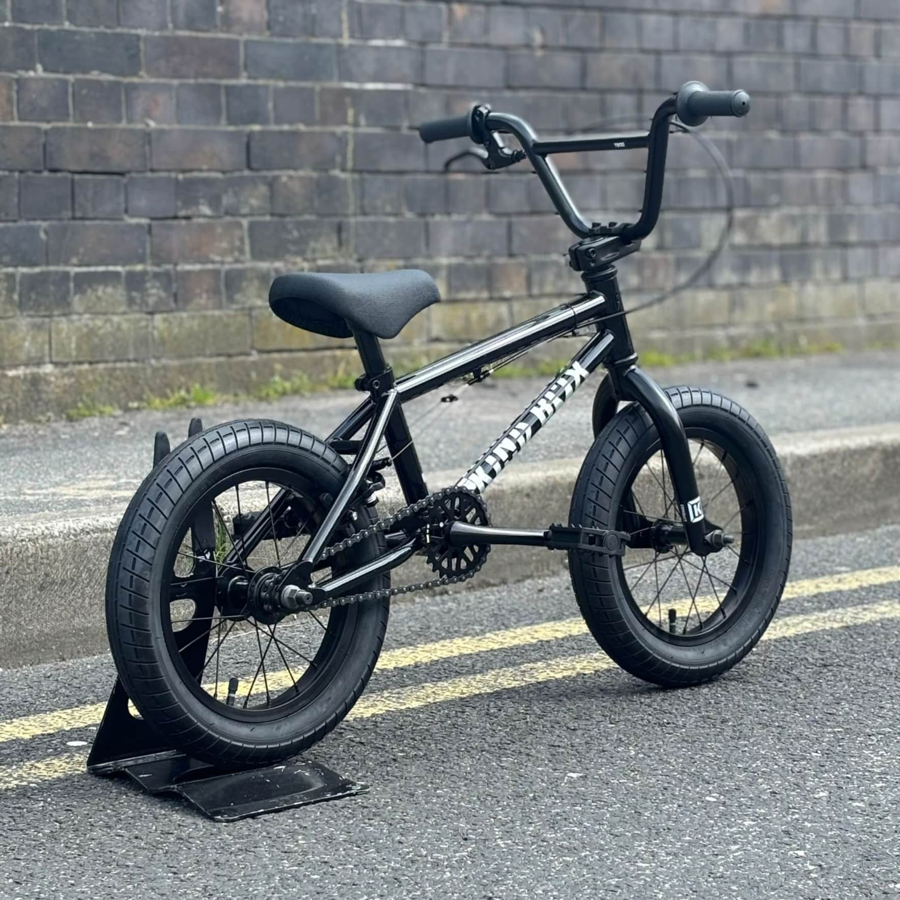 Kink 2027 Pump 14 Inch Kids BMX Bike Galaxy Black | Alans BMX