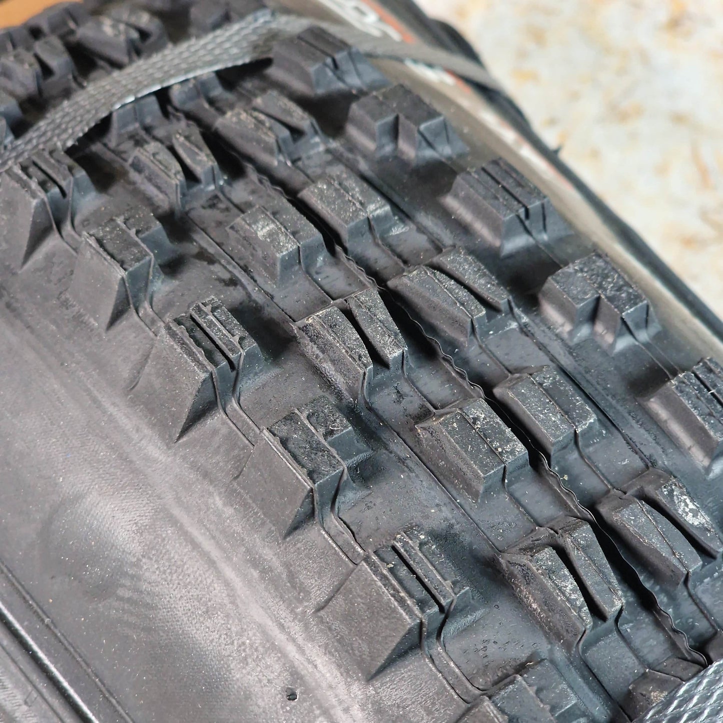 Maxxis Bikes Maxxis Minion DHF 60TPI Folding Dual Compound EXO Tubeless Tyre