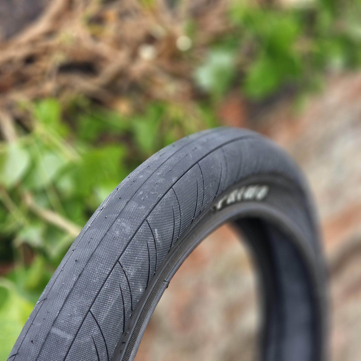 Primo BMX Parts Black / 20 x 2.45 Primo Churchill 2.45" Tyre Black