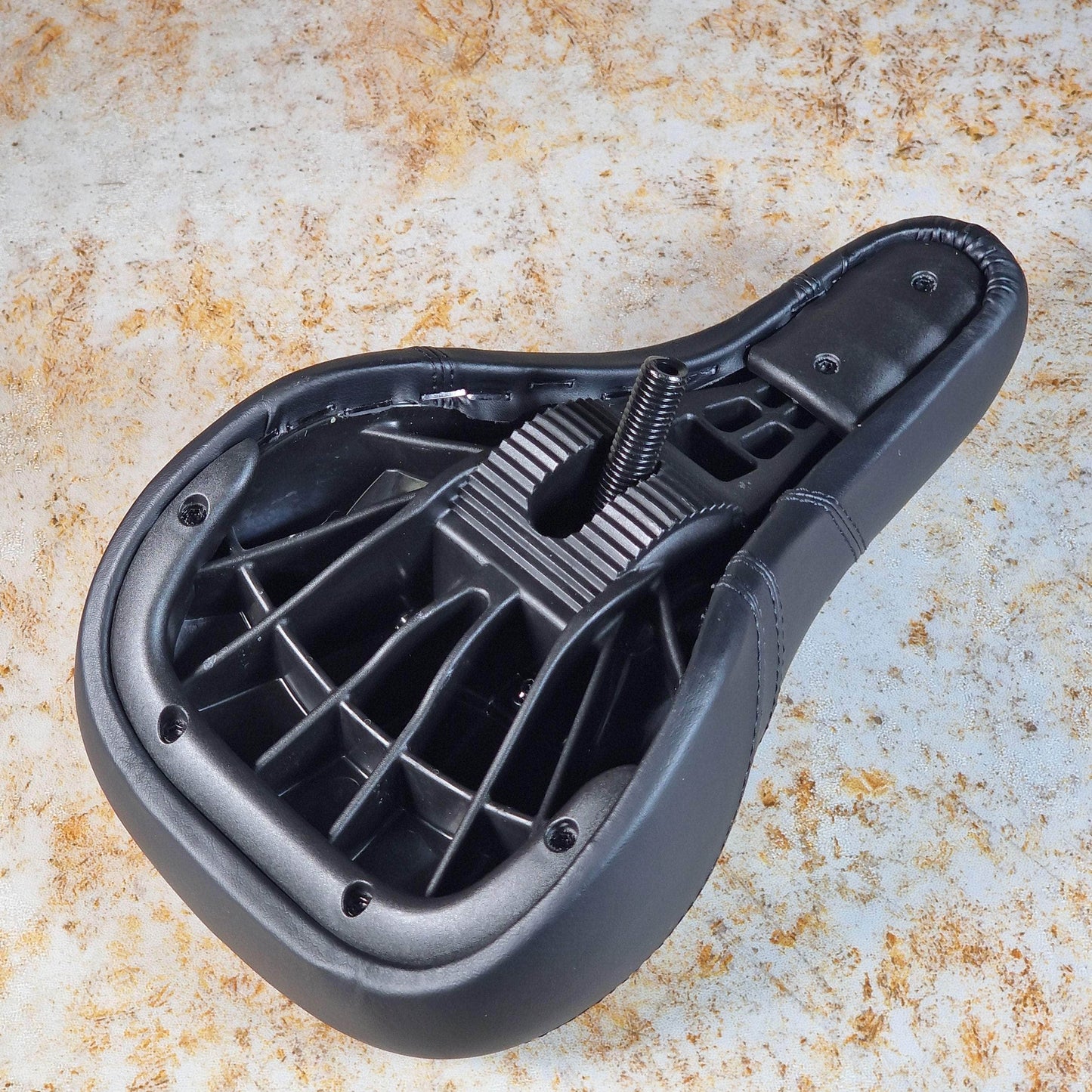 Primo BMX Parts Black / Mid / Pivotal Primo Stevie Churchill Breaker Mid Pivotal Seat Black