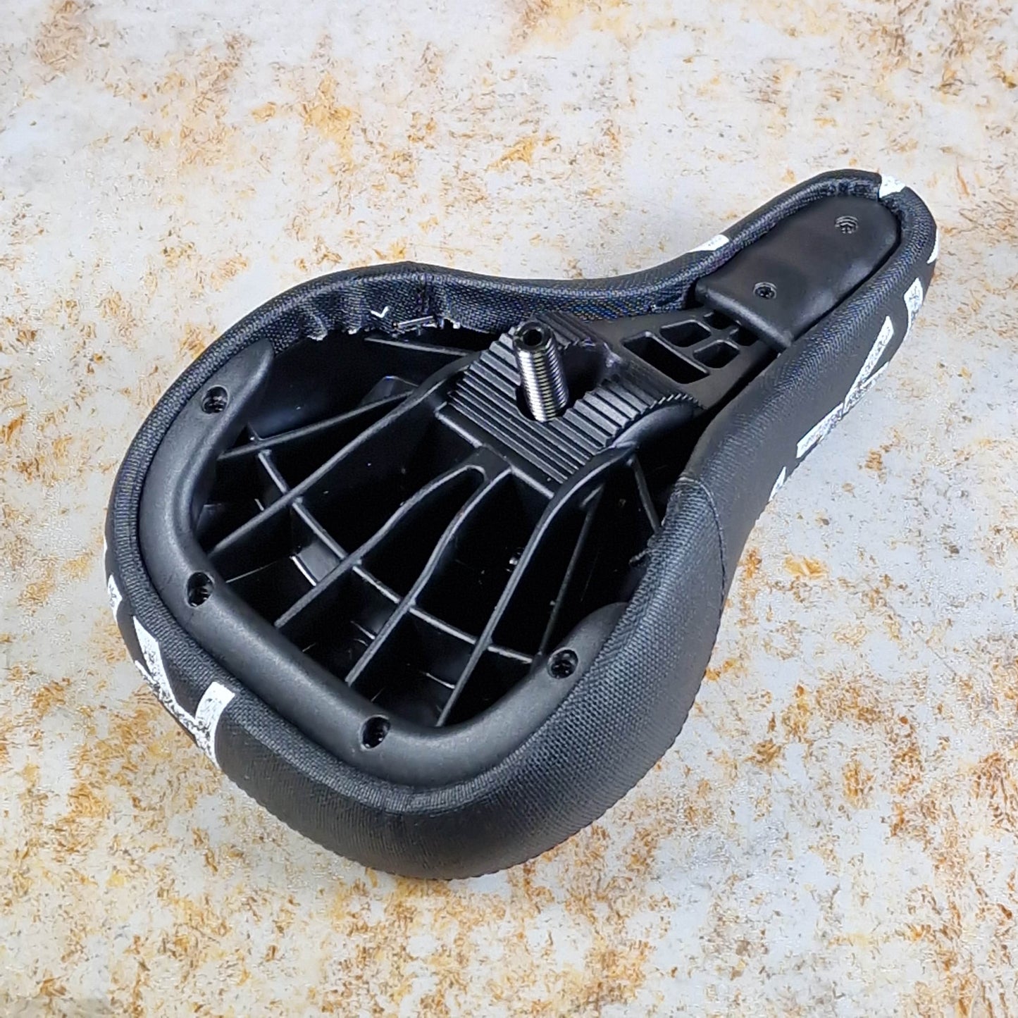 Rixin BMX Parts Fat / Black/White Rixin Disorder Pivotal Seat