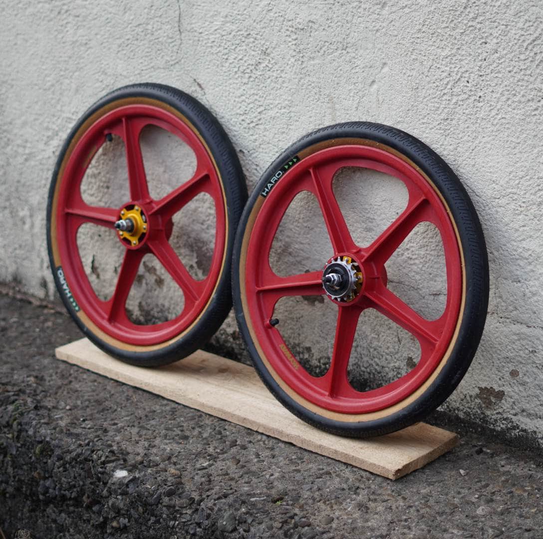 Skyway Old School BMX Skyway Tuff Wheels Gold Flange with Haro HPF Tyres Red / Black Used