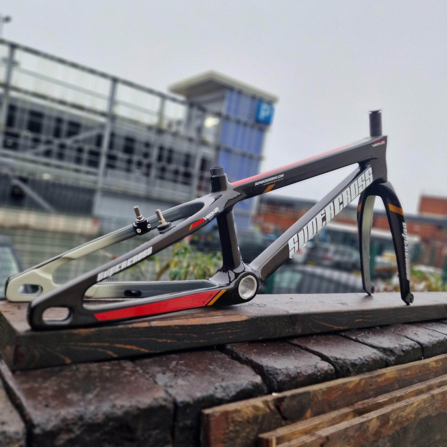 Supercross BMX BMX Racing Supercross BMX Vision F1 Carbon Fibre Racing Chassis Clear Red