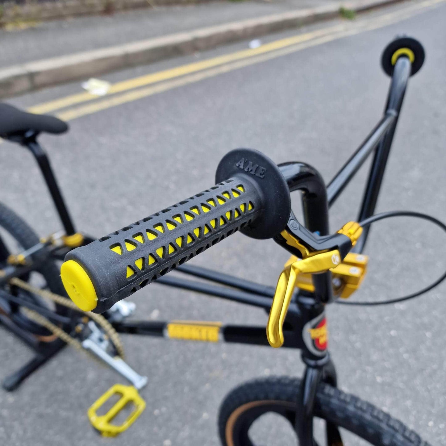 Torker Old School BMX Gloss Black / Gold / Pro XXL Torker LP Race Tribute Custom Bike Black / Gold