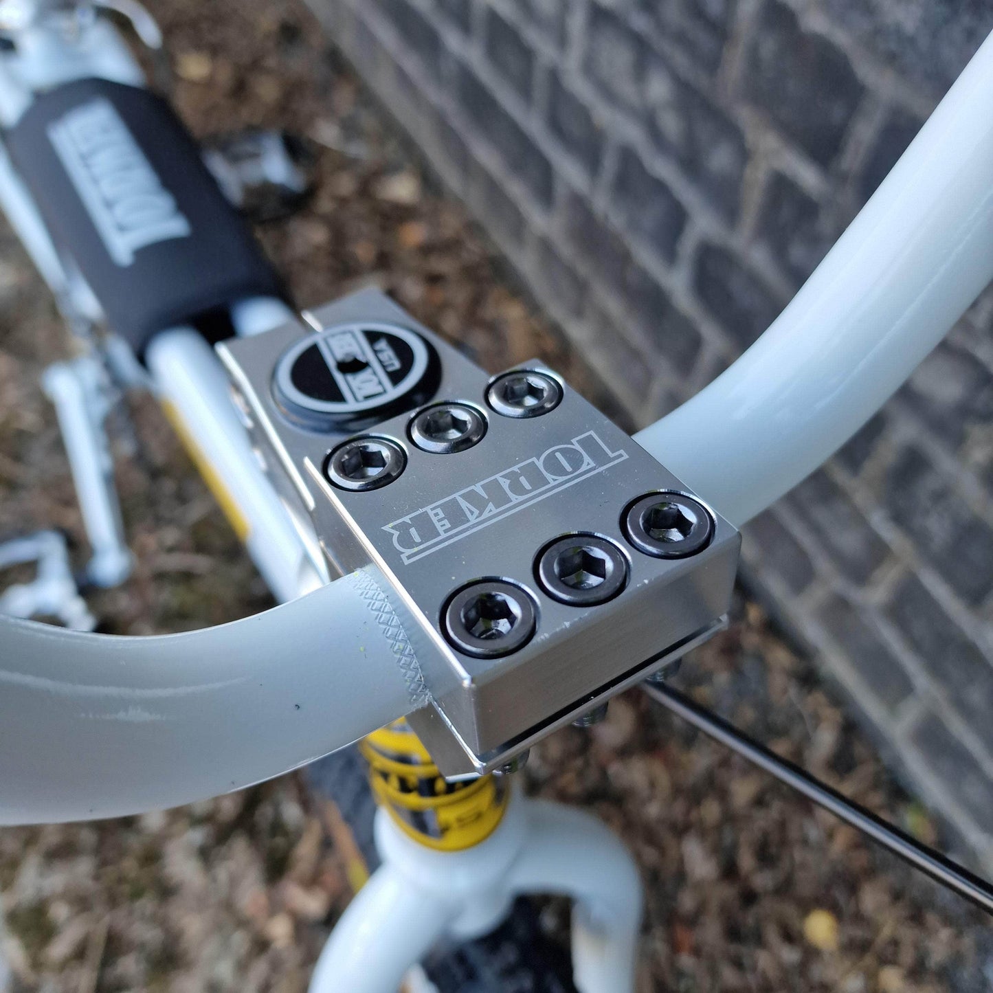 Torker Old School BMX White / Pro XL Torker Pro-X Tommy Brackens Tribute Custom Bike White