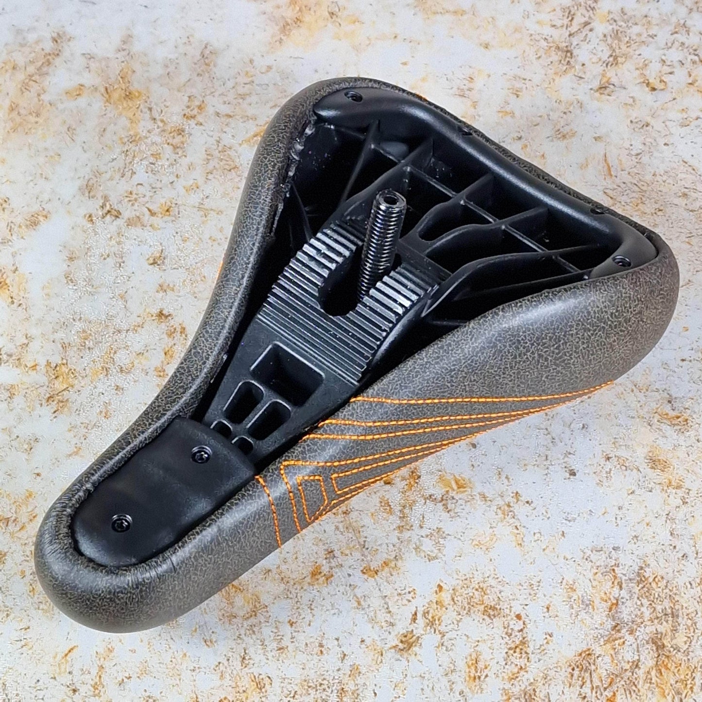 United BMX Parts Black United Squad Fat Pivotal Seat Black / Orange Stitching