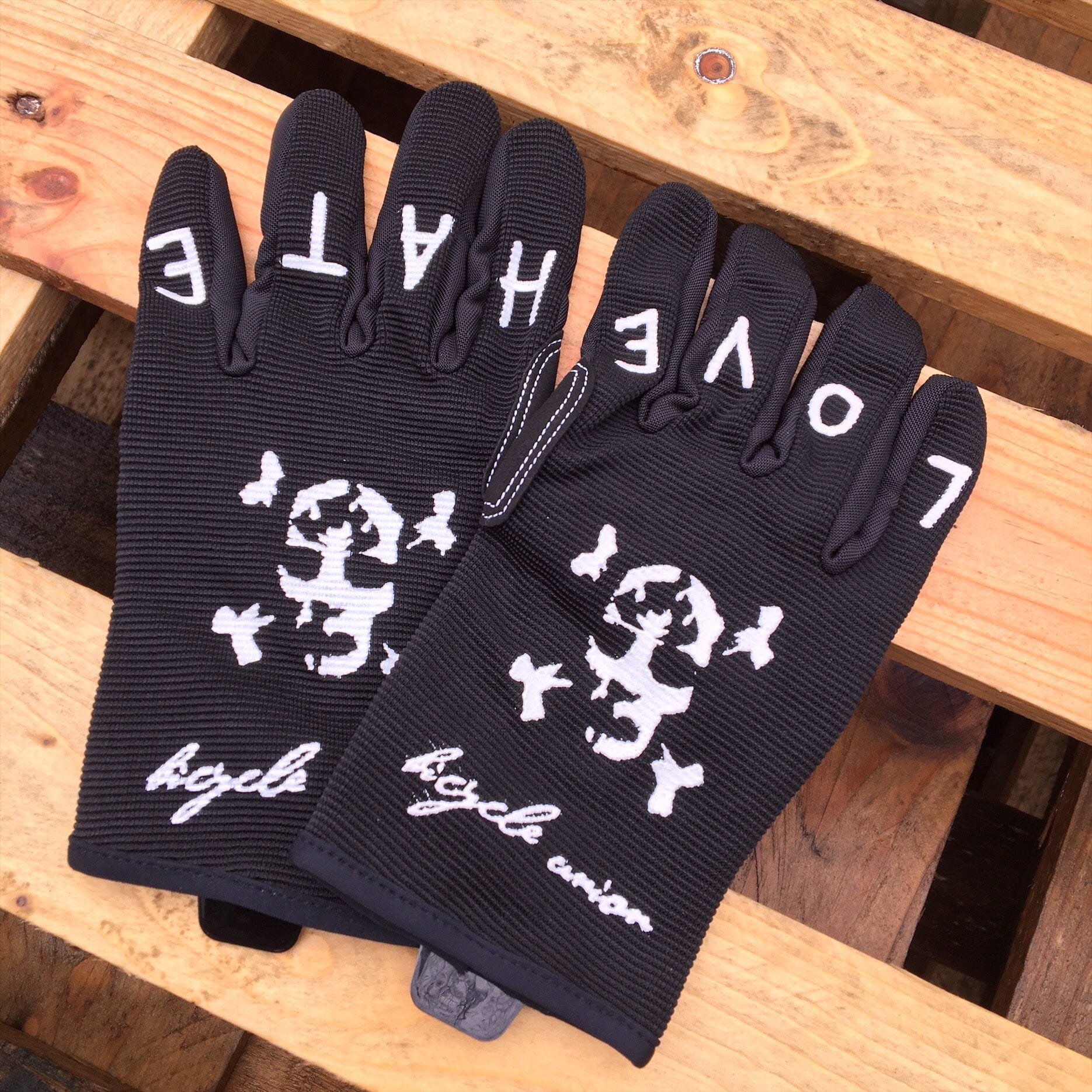 bicycle union gloves Bicycle Union Cuff Less Love Hate BMX Gloves Black