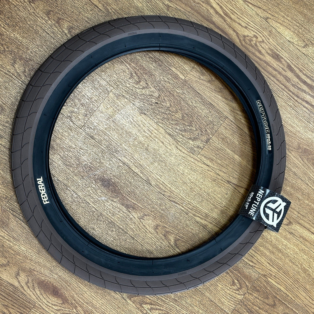 20x2 35 bmx outlet tire