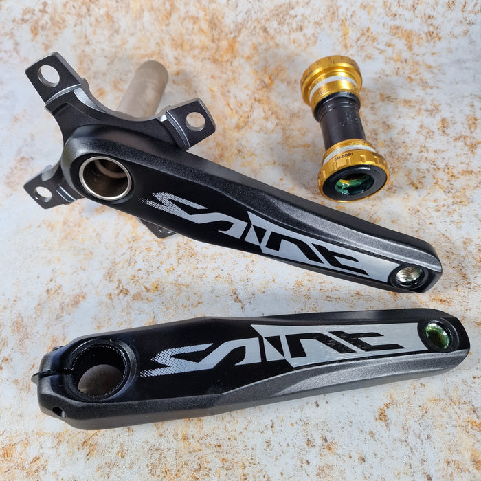 Shimano Saint FC-M820 Cranks with 68/73mm Bottom Bracket