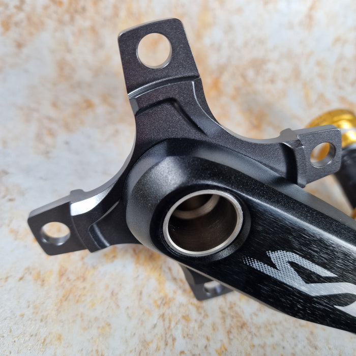 Shimano Saint FC-M820 Cranks with 68/73mm Bottom Bracket