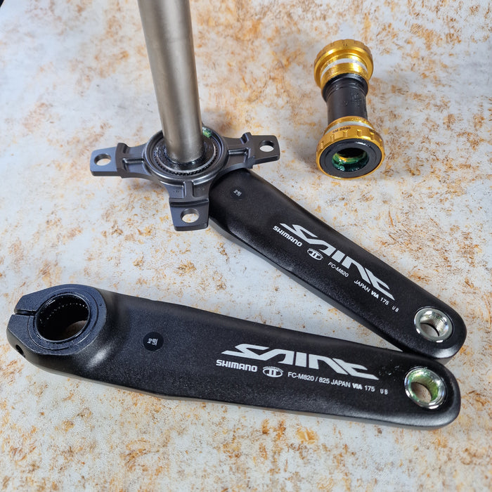 Shimano Saint FC-M820 Cranks with 68/73mm Bottom Bracket