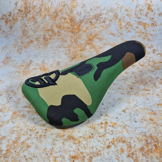 Federal Slim Pivotal Logo Seat - Camo With Raised Black Stitching