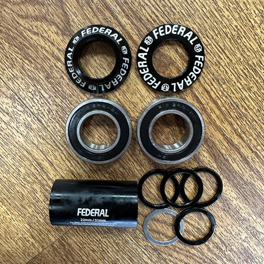 Federal V2 Mid Bottom Bracket Black