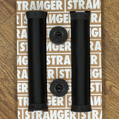 Stranger Piston Kraton Grips Black