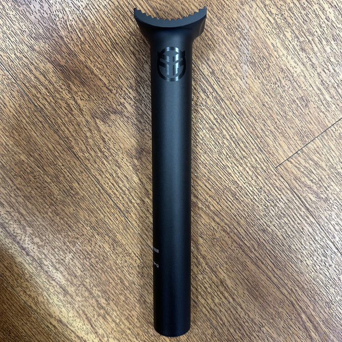 Federal Pivotal Seatpost Black 200mm