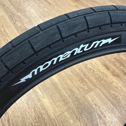 Demolition Momentum Tyre Black