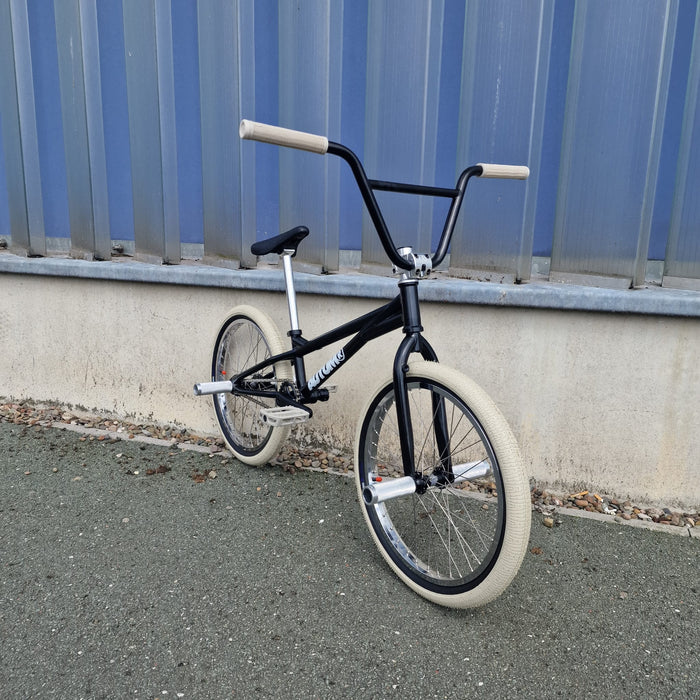 Autum Bikes Custom Flatland Bike Black