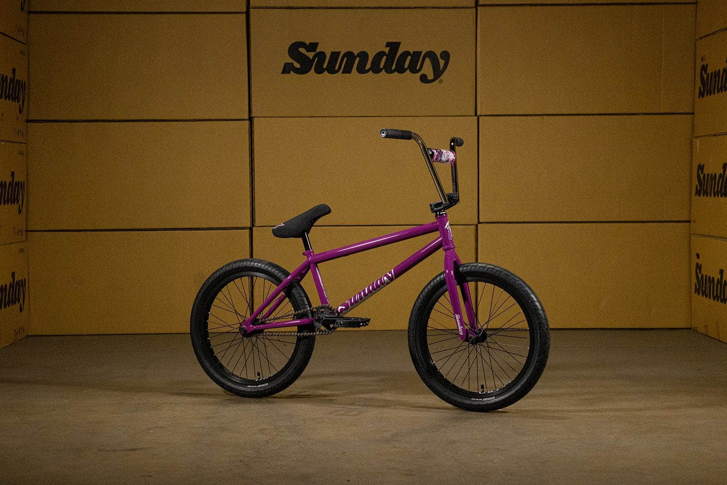 Sunday Street Sweeper 20.75" TT Bike Seeley Gloss Berry