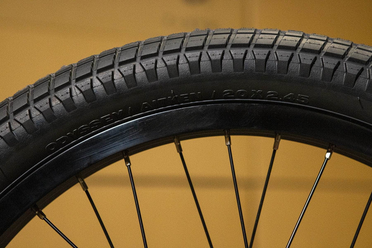 Sunday Wavelength 21" TT Bike Young Matte Metallic Gold