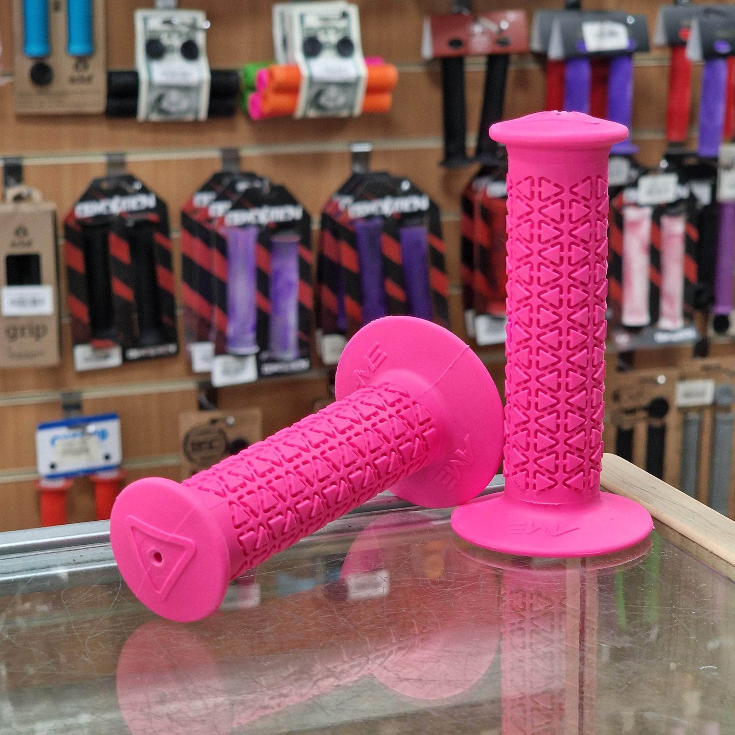 A'ME Old School BMX Fluroescent Pink A'ME BMX Round Grips