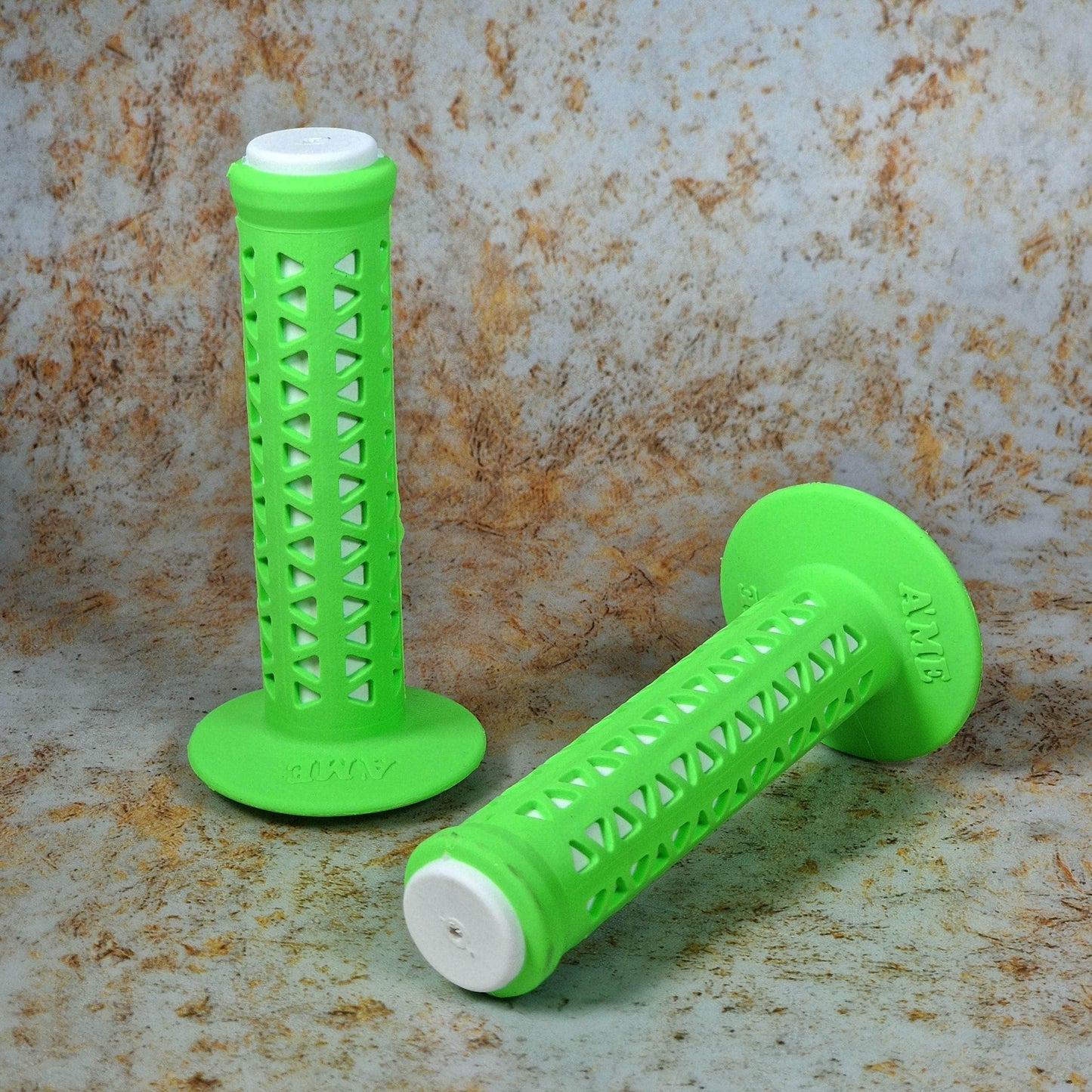 A'ME Old School BMX Fluorescent Green over White A'ME BMX Unitron Grips