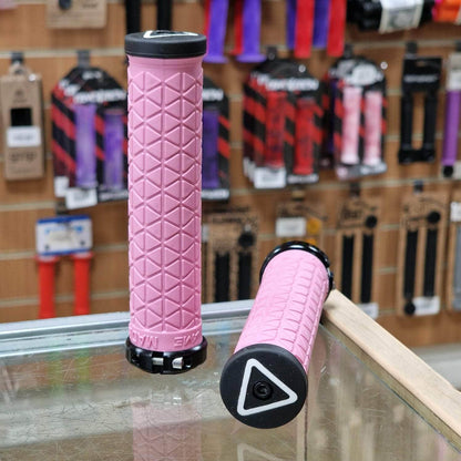 A'ME BMX Racing Pink / Black A'ME Pro Lock-On 1.2 Tri Grips