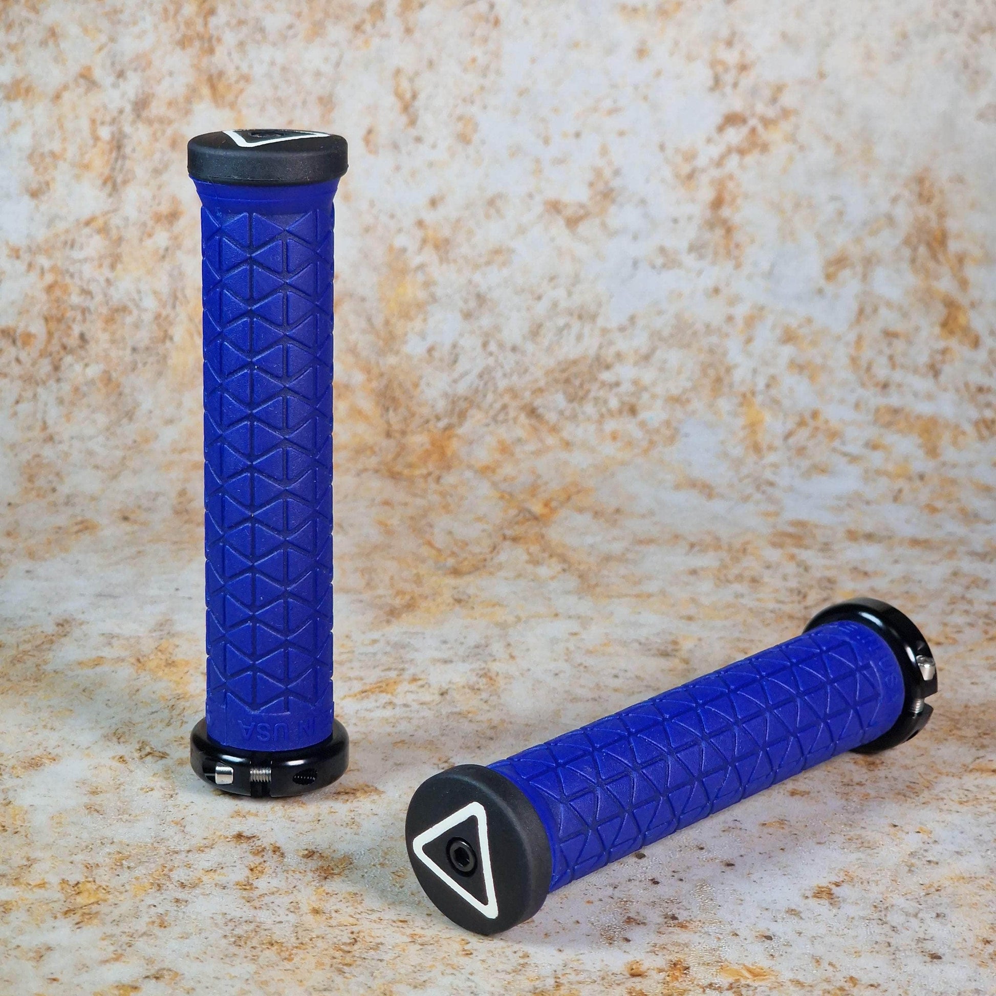 A'ME BMX Racing A'ME Tri 1.1 Lock On Grips