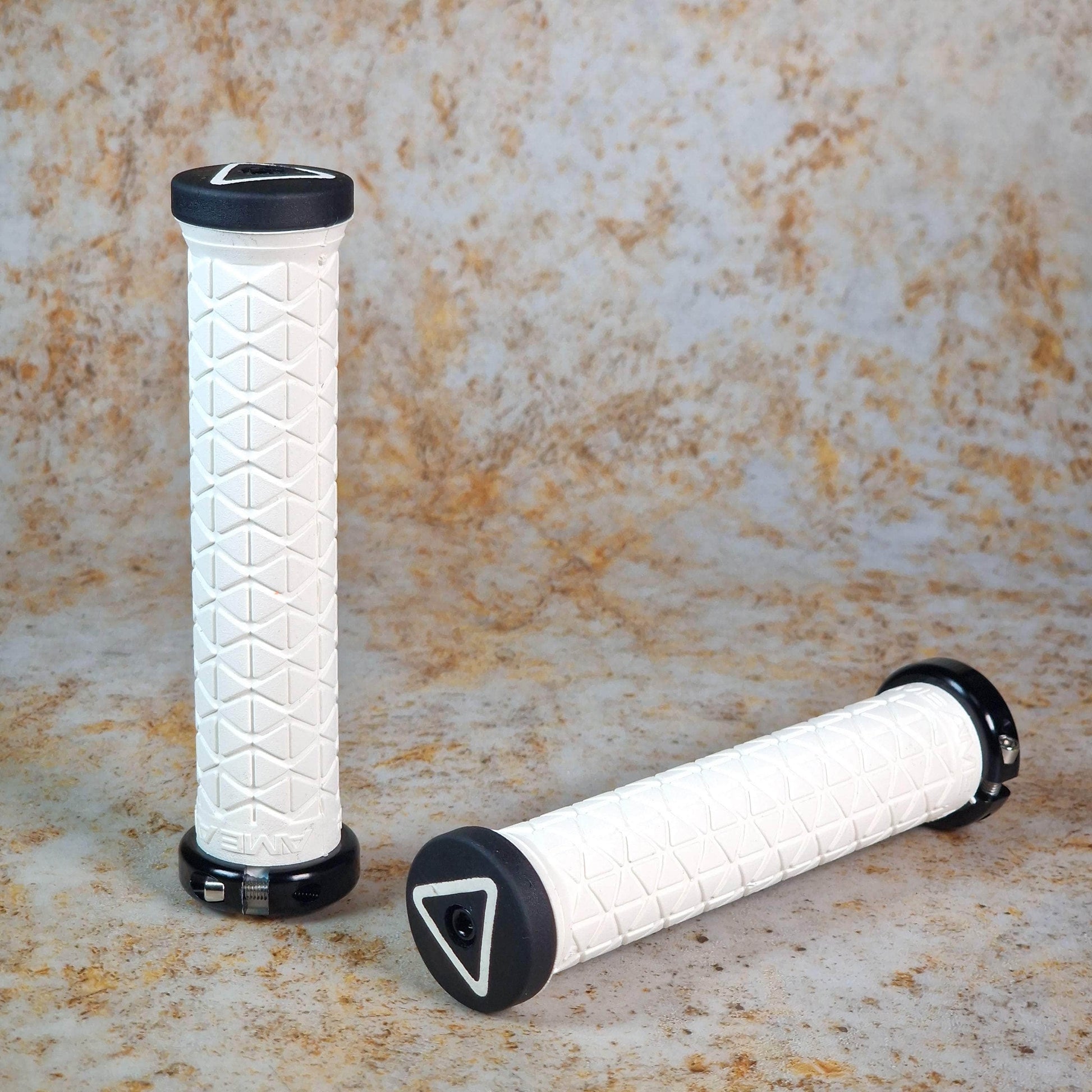 A'ME BMX Racing A'ME Tri 1.1 Lock On Grips