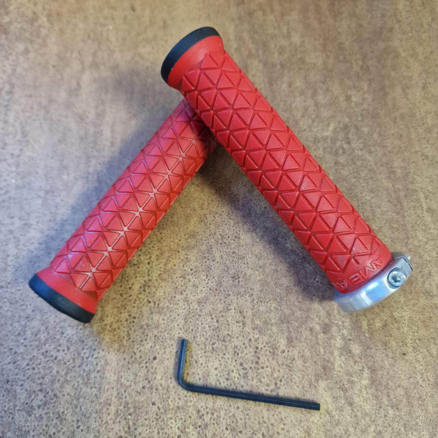 A'ME BMX Racing A'ME Tri 1.1 Lock On Grips