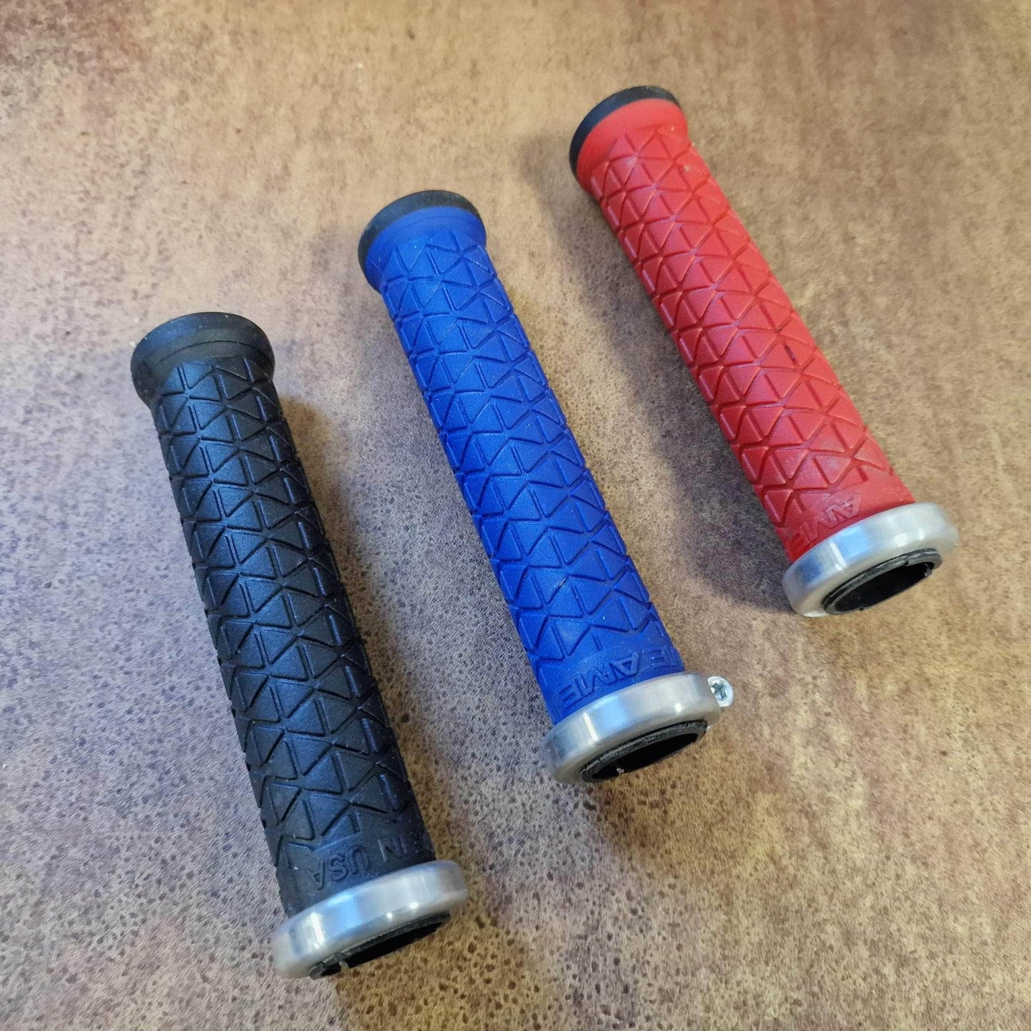 A'ME BMX Racing A'ME Tri 1.1 Lock On Grips