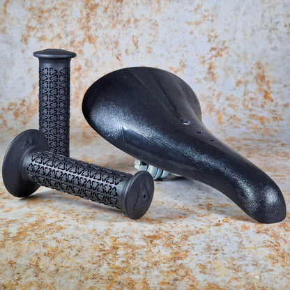 Velo Old School BMX Black A'ME Tri and Velo Old School BMX Aero Grip Seat Set