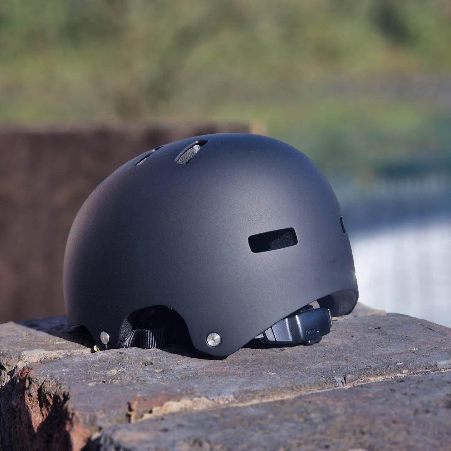 Bell Protection Bell Local Solid Skate / BMX Helmet Matte Black