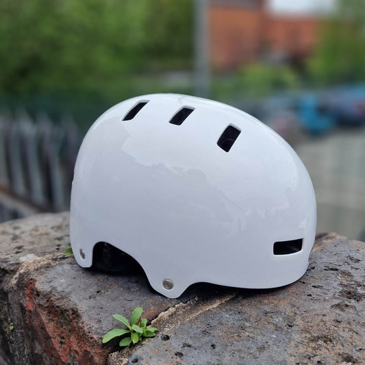 Bell Protection Bell Local Solid Skate / BMX Helmet White