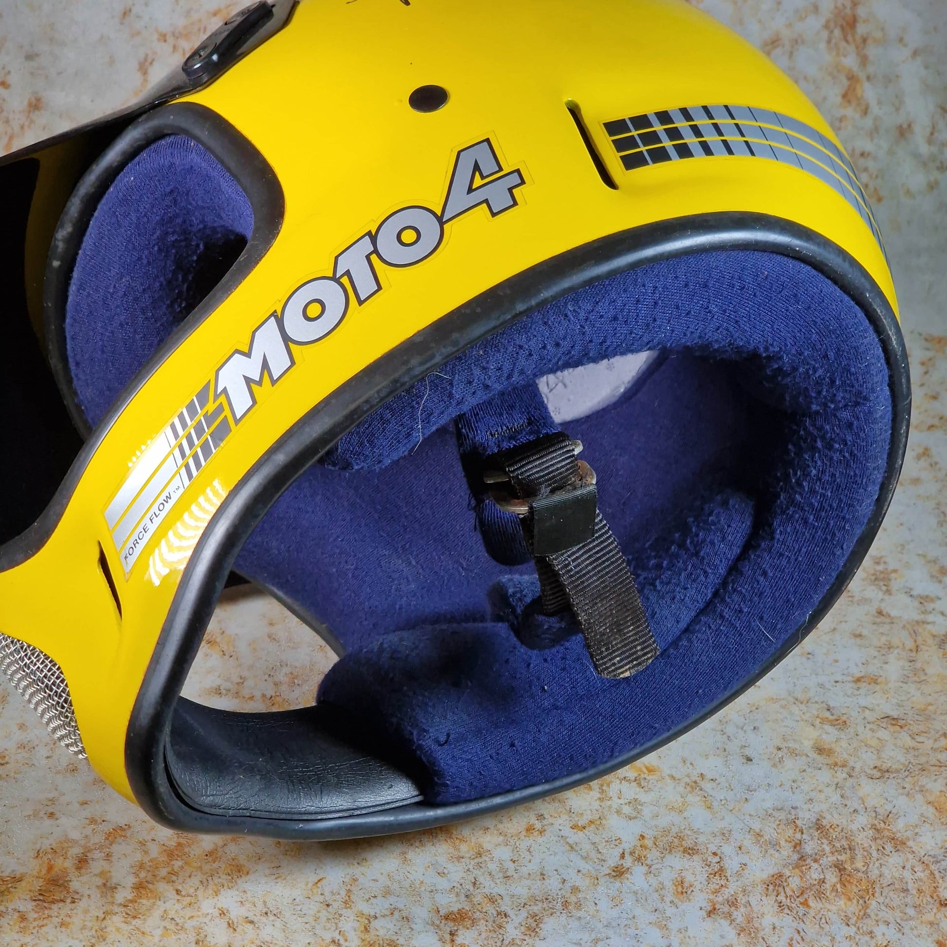 Alans BMX Bell Moto 4 Helmet Yellow