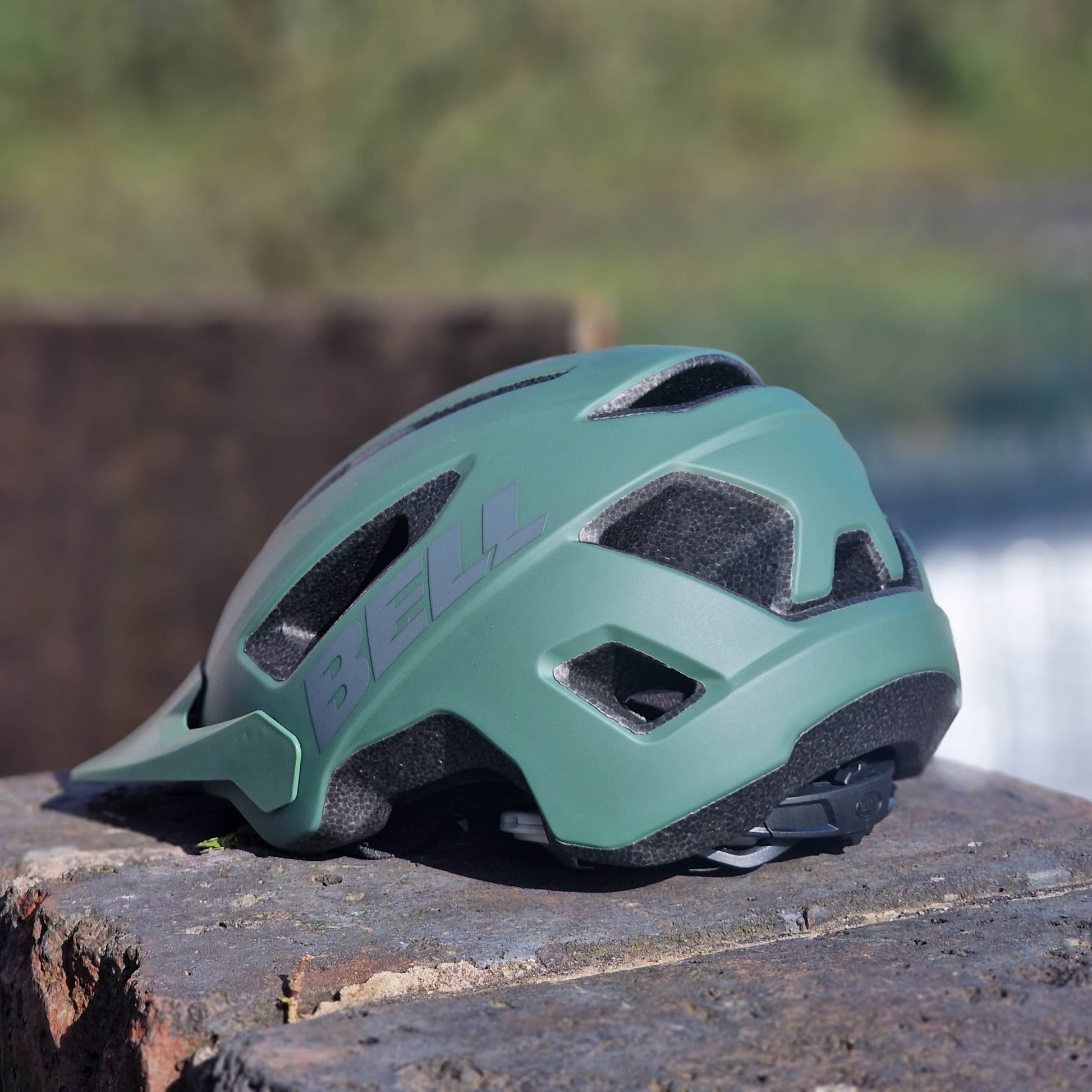 Bell BMX Racing Bell Nomad 2 MTB Helmet Rambler Matte Green