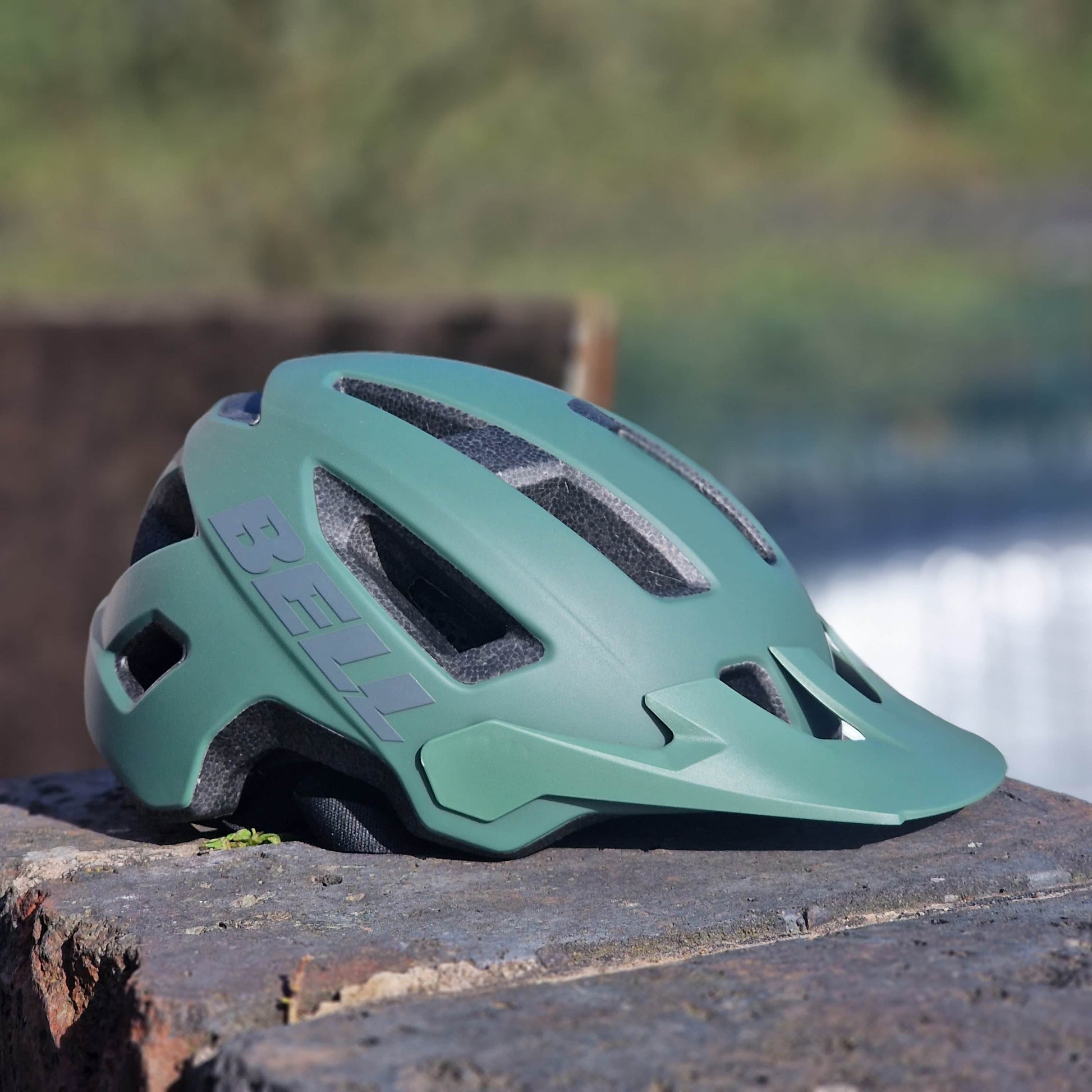 Bell BMX Racing Bell Nomad 2 MTB Helmet Rambler Matte Green