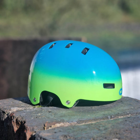 Bell Protection Bell Span Youth Skate / BMX Helmet Plunge Gloss Blue / Retina