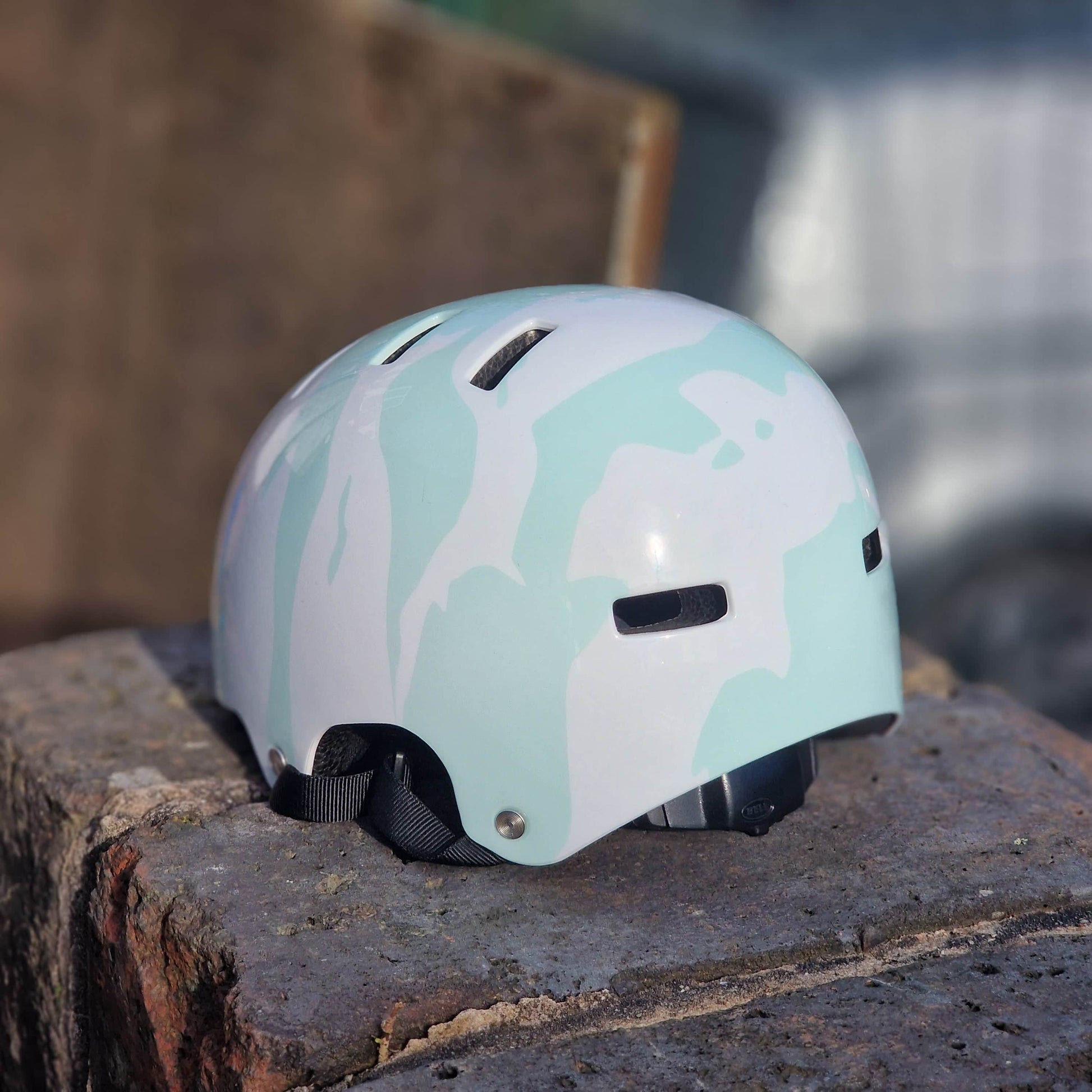 Bell Protection Bell Span Youth Skate / BMX Helmet Ravine White / Blue