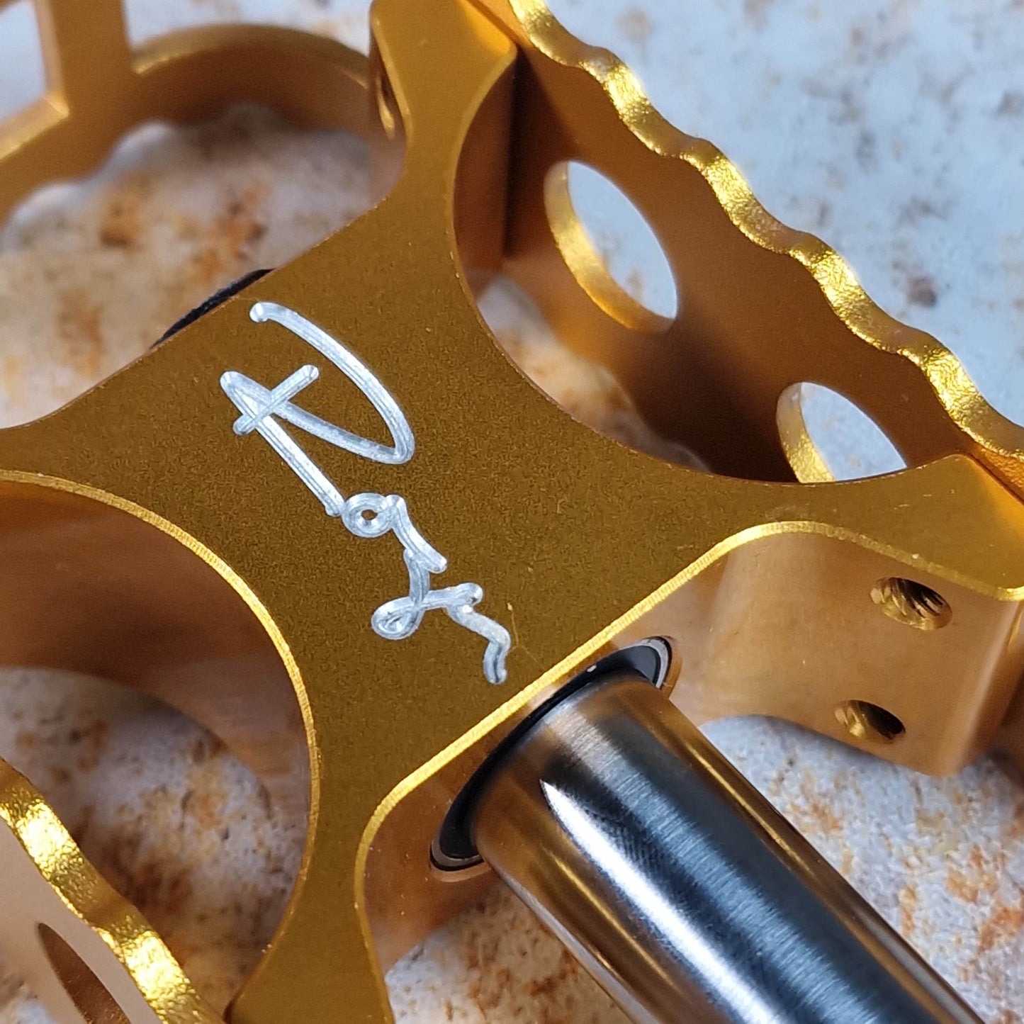 Bullseye Old School BMX Bullseye Roger Pedals Gold