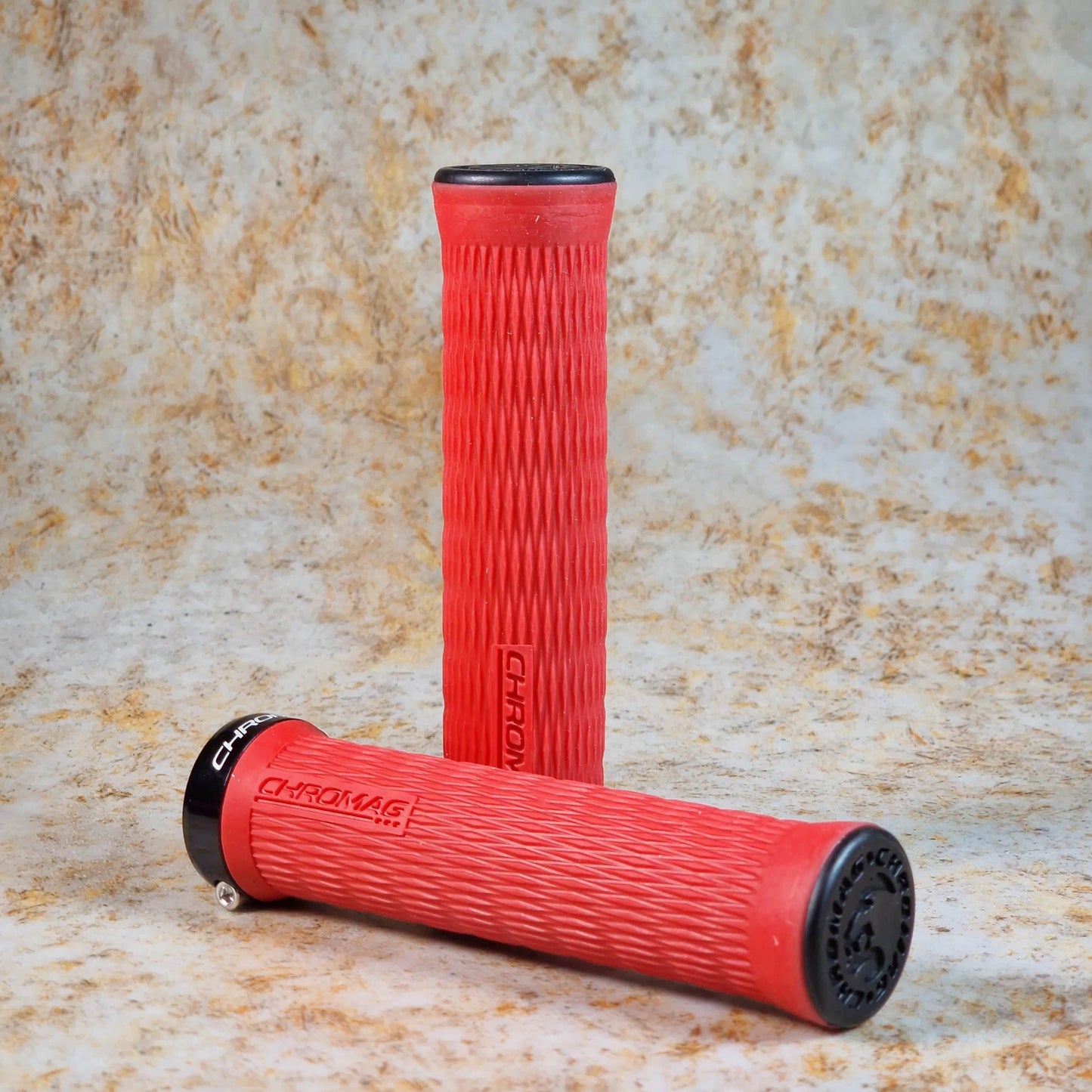 Chromag Bikes Bikes Standard (15a) / Red Chromag Dune Grips