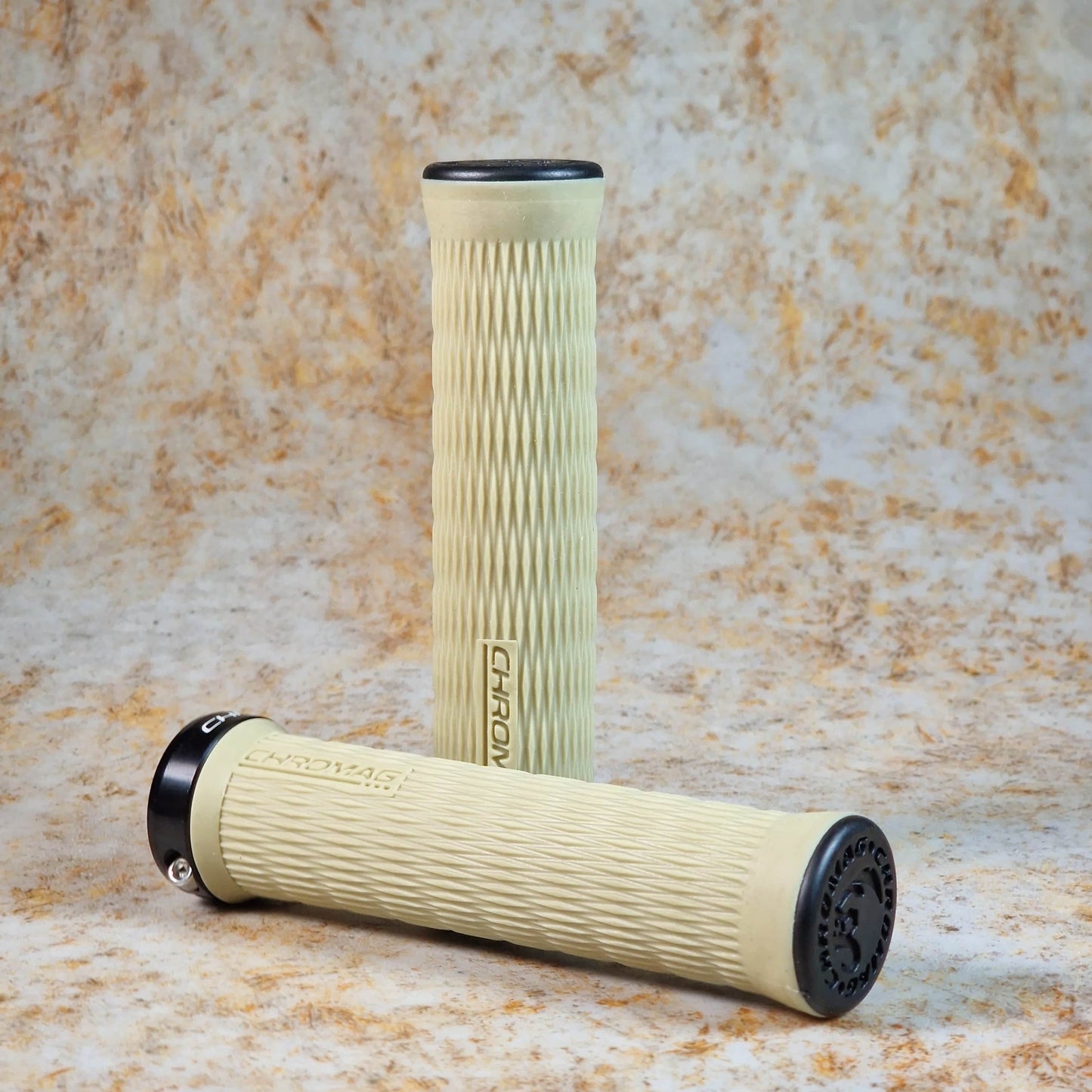 Chromag Bikes Bikes Standard (15a) / Sand Chromag Dune Grips