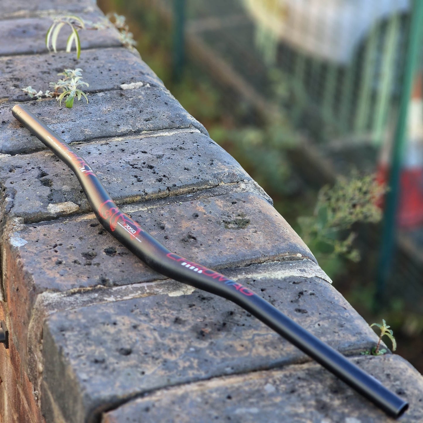 Chromag Bikes Bikes Black/Red / 31.8mm / 25mm Chromag OSX Handlebar