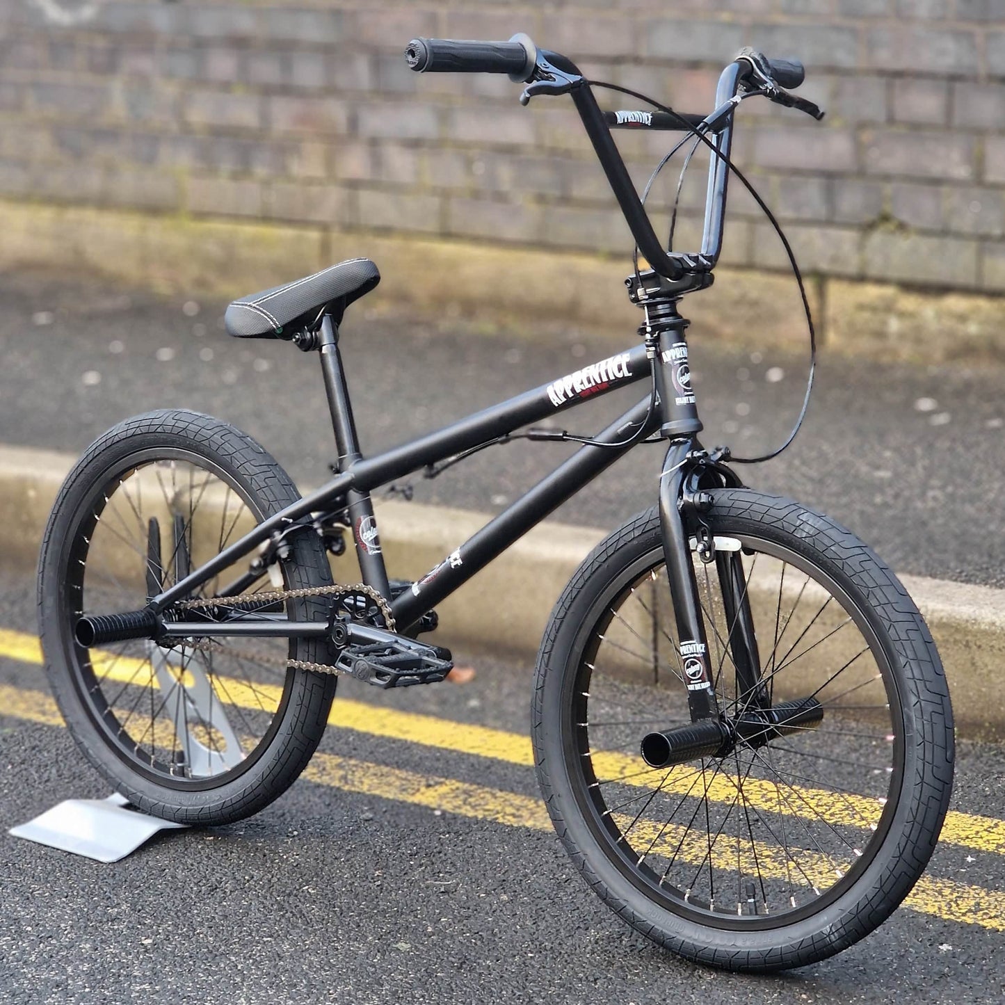 Colony BMX Flatland Black / 18.9 Colony Apprentice 18.9" TT Flatland Bike Black