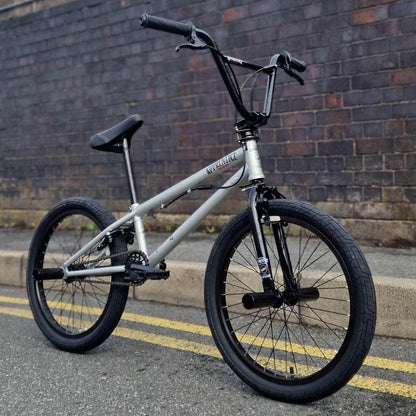 Colony BMX Flatland Matte Apple Silver / 18.9 Colony Apprentice 18.9" TT Flatland Bike Matte Apple Silver