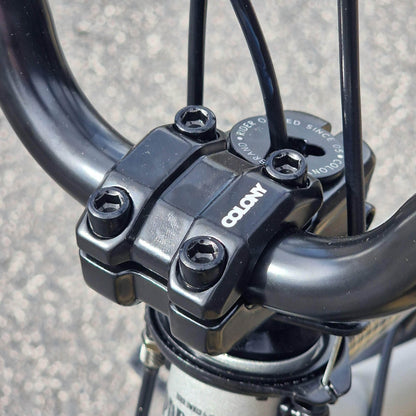 Colony BMX Flatland Matte Apple Silver / 18.9 Colony Apprentice 18.9" TT Flatland Bike Matte Apple Silver