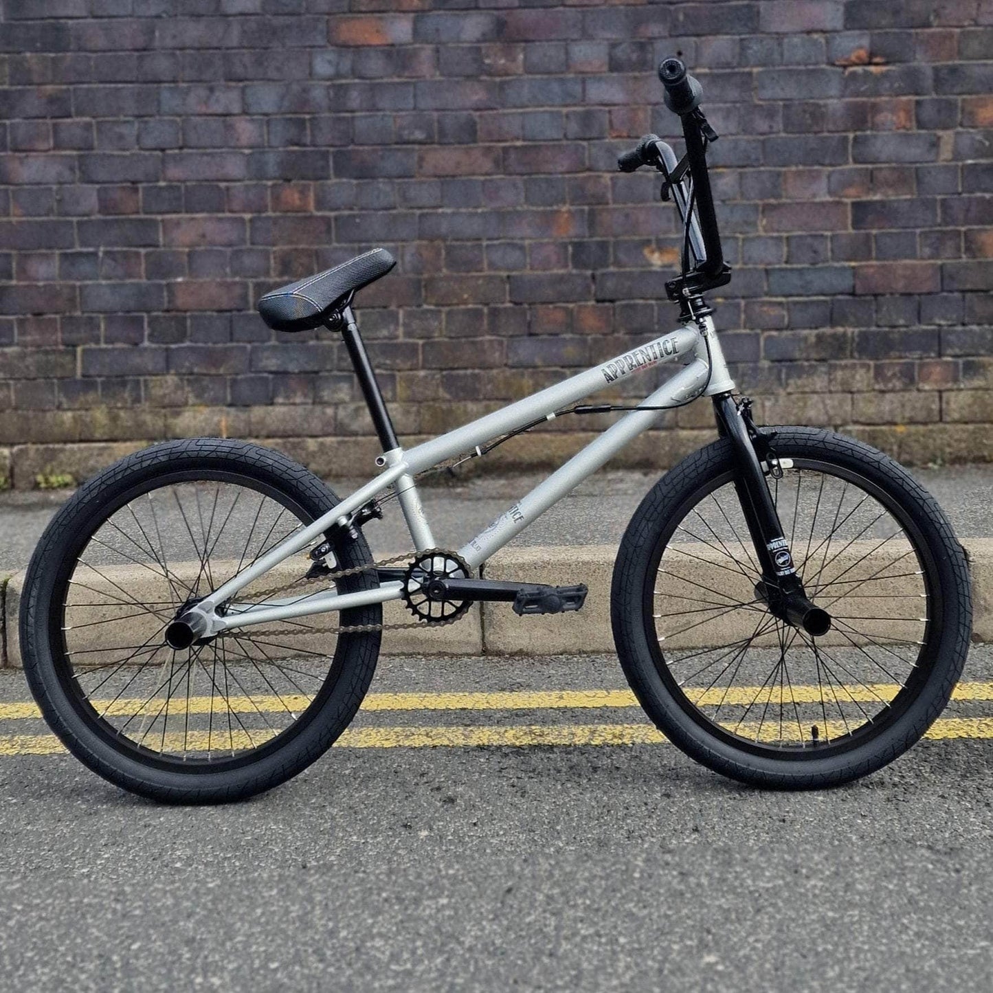 Colony BMX Flatland Matte Apple Silver / 18.9 Colony Apprentice 18.9" TT Flatland Bike Matte Apple Silver